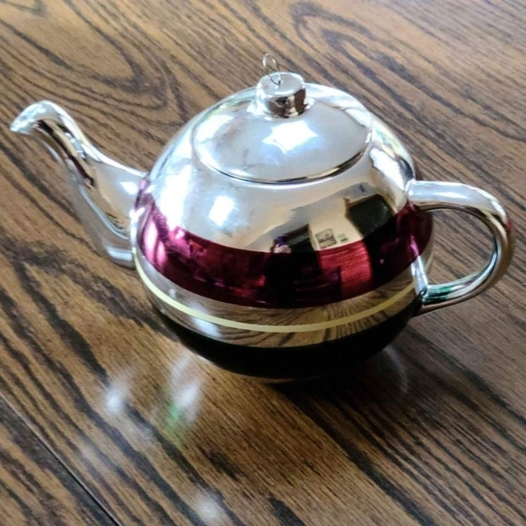 NWOT Ceramic teapot 4-cup shaped like a Christmas Ball Ornament - Picture 2 of 7